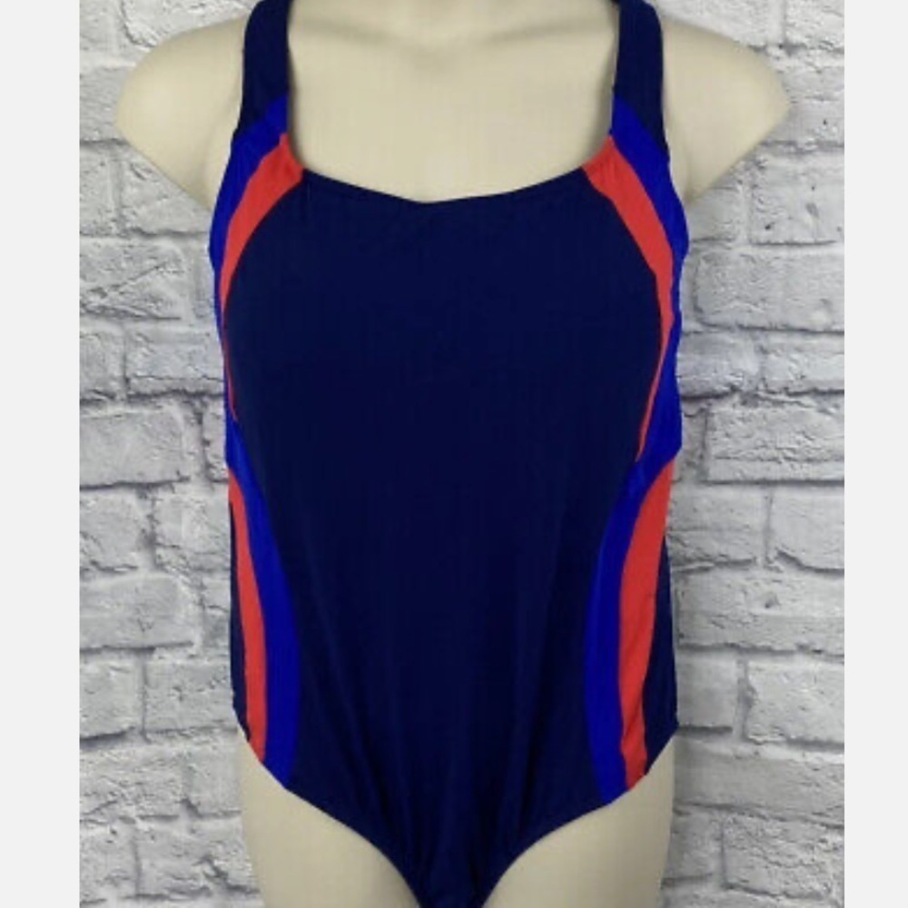 NWOT lands’ end women’s plus size one piece swimsuit size 16W.